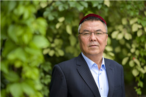 翻译奖：国家通用语言文字←→维吾尔文作者：玉苏甫·艾沙（维吾尔族）         获奖感言文学翻译在各民族交往交流交融过程中，在铸牢中华民族共同体意识，构筑中华民族共有精神家园，促进民族团结进步事业中发挥着特殊的重要作用。我作为一名翻译工作者深感肩上的责任重大，使命光荣。文学翻译就是文学再创作的过程。如何能够让一部作品翻译得更加精彩……