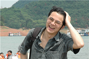 报告文学奖：《“村BA”：观察中国式现代化的一个窗口——台盘村乡村振兴故事》 作者：姚瑶（侗族）         获奖感言台盘村的“小”承载着这个时代无限的“大”。我深深地意识到，应该以更加宏大的历史视野，在富有时代特色的现实中，观察这个村庄的变化，感知一株小草勃发的力量，看见篮球给这个村庄带来的生机，倾听每一个生命个体的欢呼。