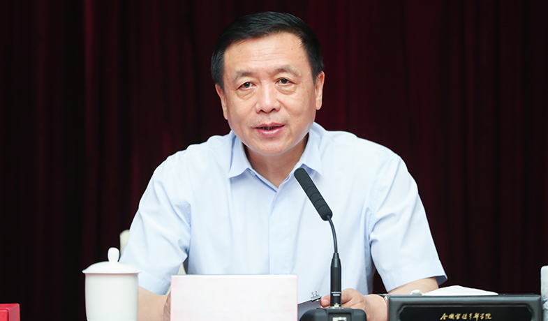 7月31日，评奖委员会名誉主任张宏森在评奖委员会第五次全体上讲话