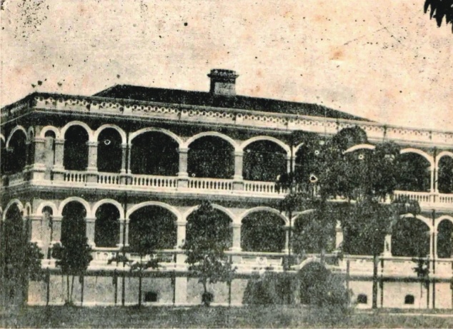 图书馆学家杜定友的“文化抗战”　　为唤醒民智、振奋抗战精神，杜定友还创新设立巡回书库，改造旧戏台为“民众阅览室"……[详细]