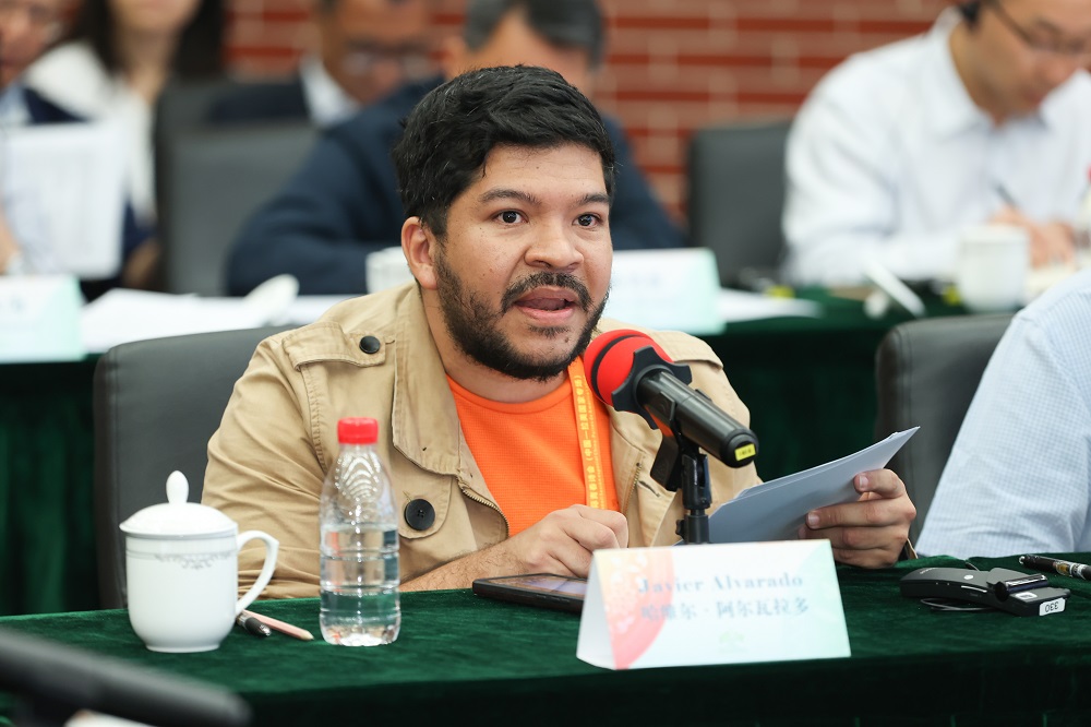 巴拿马诗人哈维尔·阿尔瓦拉多