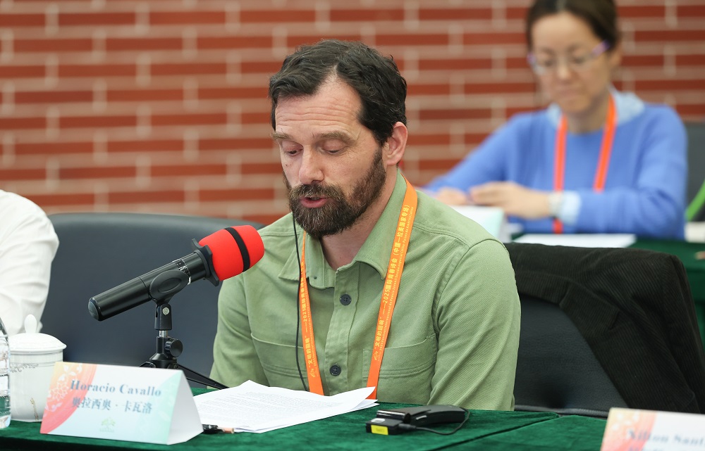 乌拉圭诗人奥拉西奥·卡瓦洛