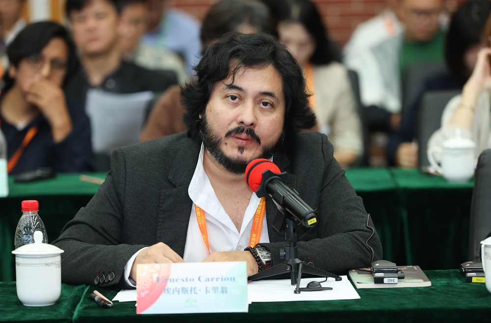 厄瓜多尔诗人埃内斯托·卡里翁