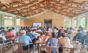 知名网络作家蒋离子在临安作文学讲座