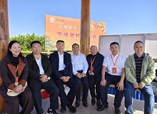 湖南洞口2024年10月25日，中国作家“深入生活·扎根人民”新时代文学实践点签约授牌仪式在洞口县举行。[详细]