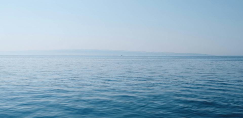 溺水一样阅读,抵抗一样写作