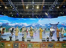 青海玉树2025年9月15日，中国作家“深入生活、扎根人民”新时代文学实践点正式落户玉树。[详细]