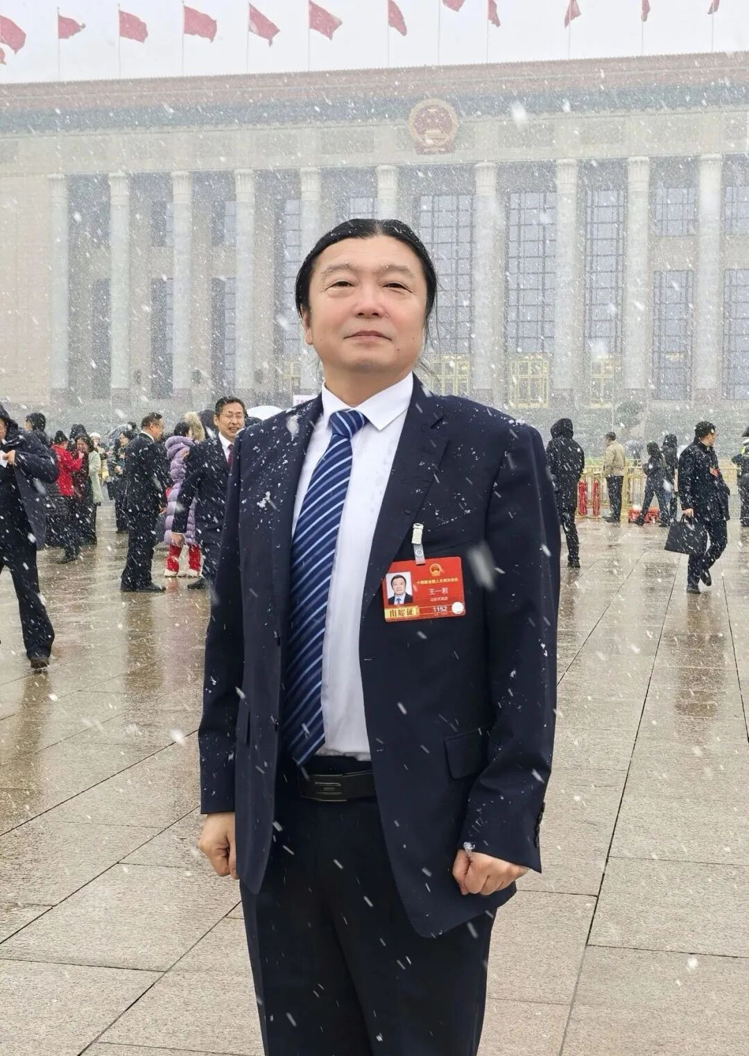 全国人大代表、山东省国瓷陶艺书画院院长王一君