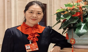 全国政协常委迟子建